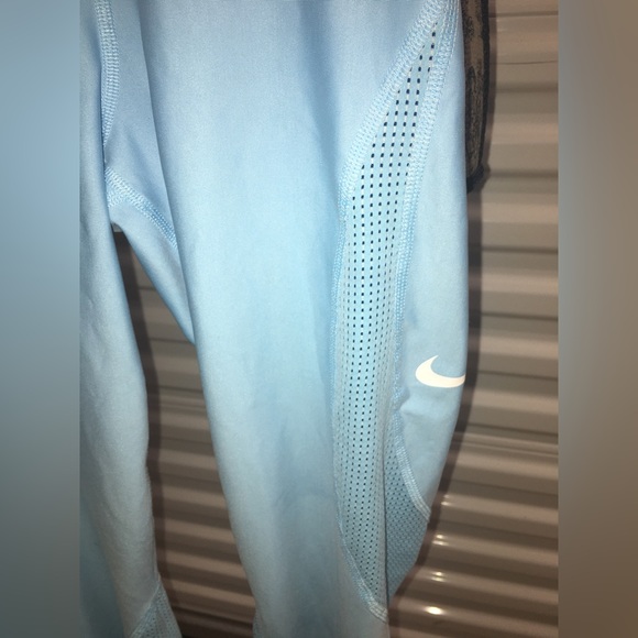 Nike PRO HyperCool Mesh Tiffany Blue Tights Crop Leggings. 26” waist (Small). - Picture 10 of 17